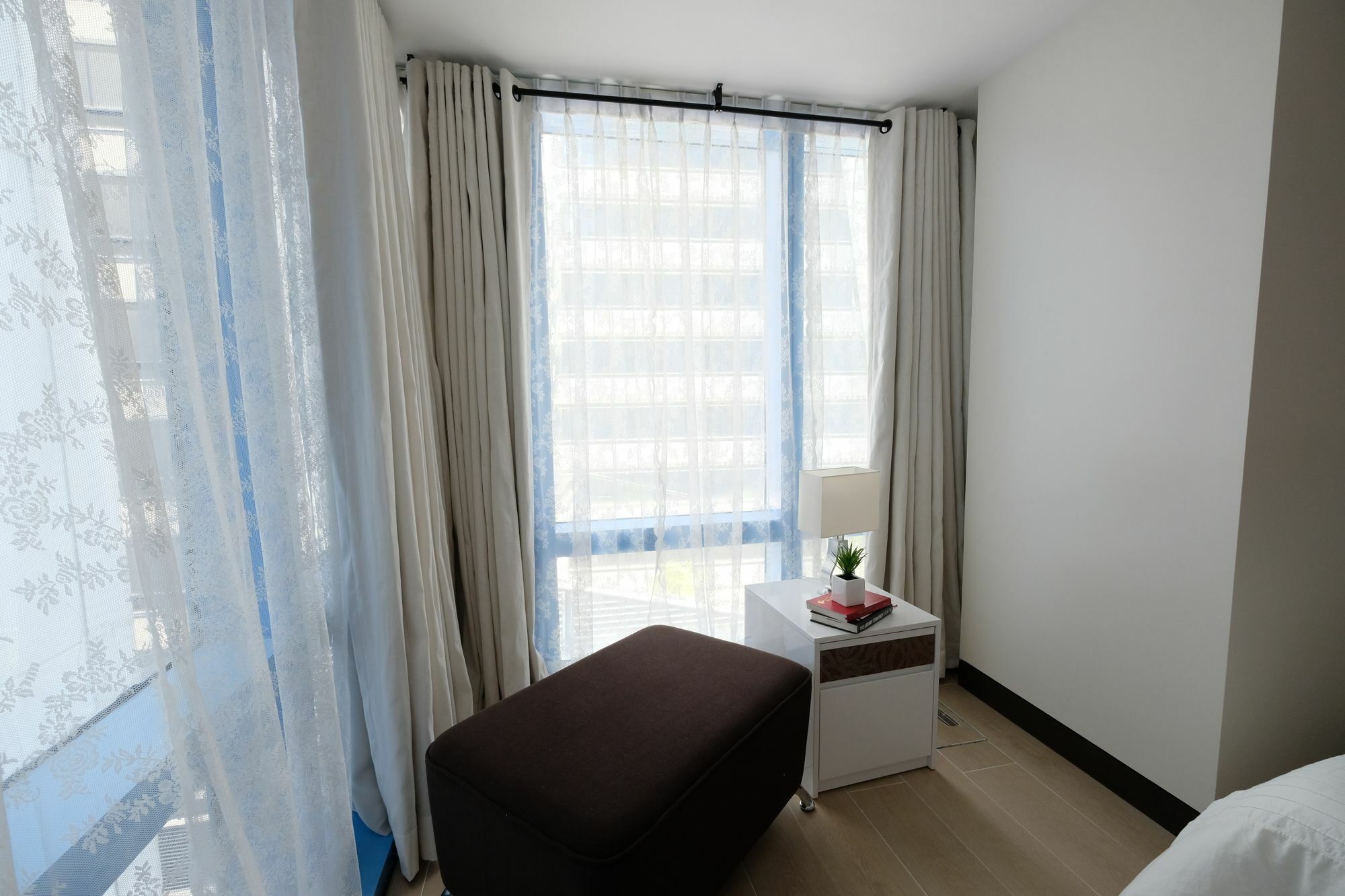 Csuites At Two Central Residences Makati City Bagian luar foto